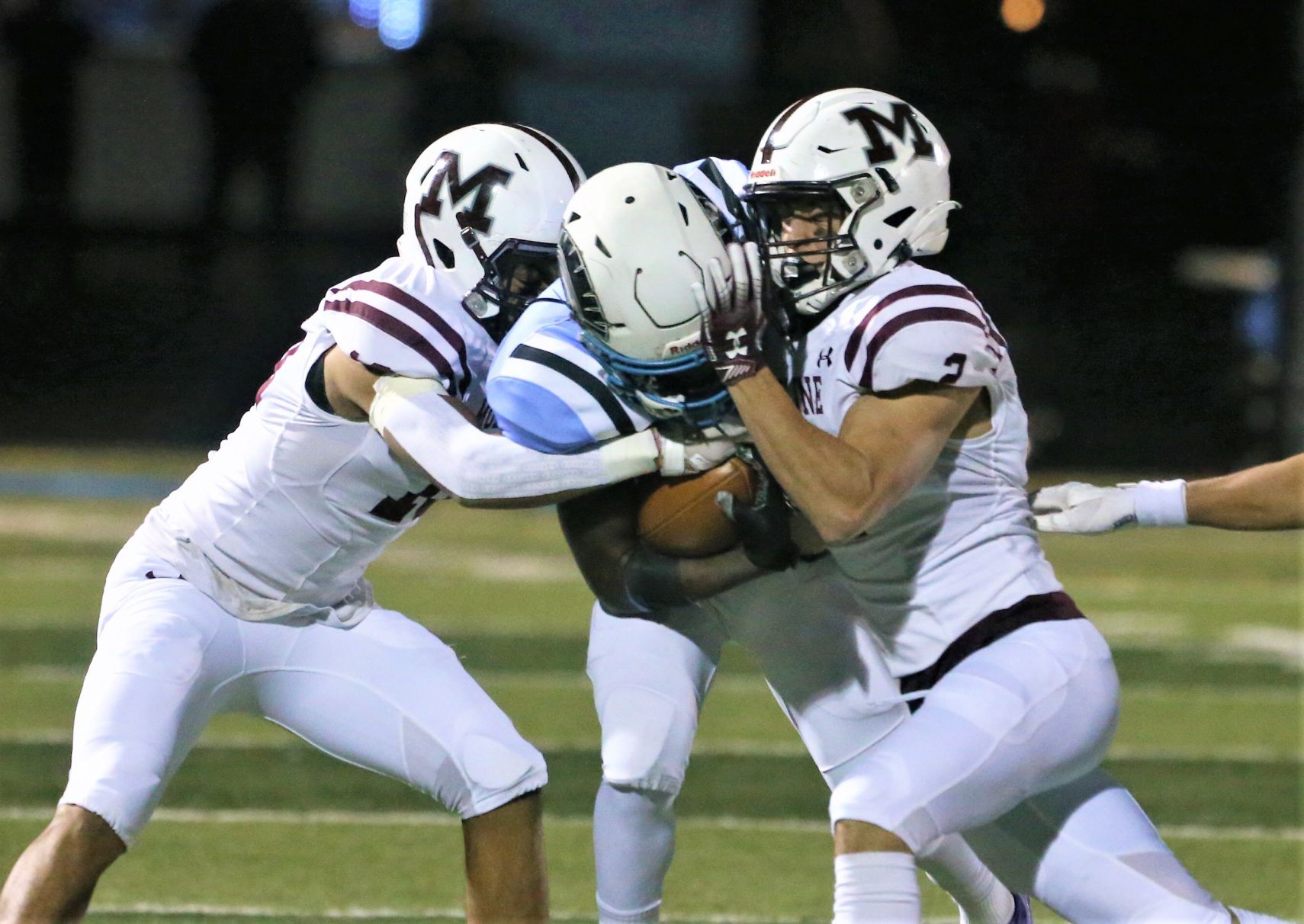 110521-qc-spt-moline fball9.jpg